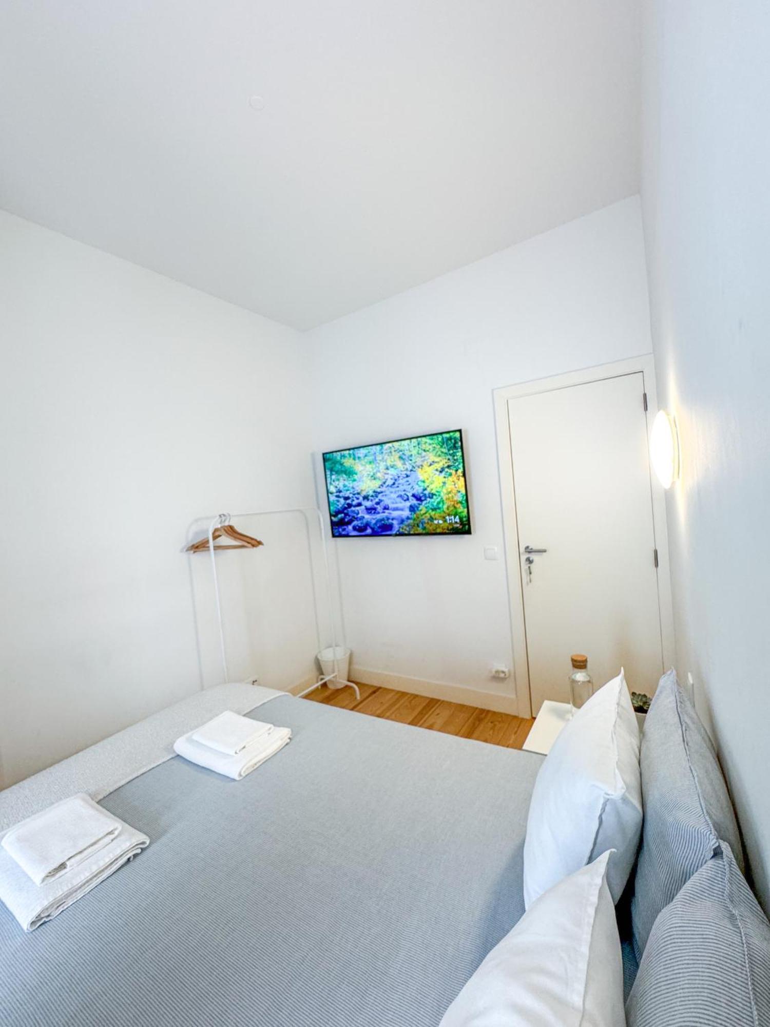 Quarto em Acomodações Particulares Privativo Com Banheiro Compartilhado